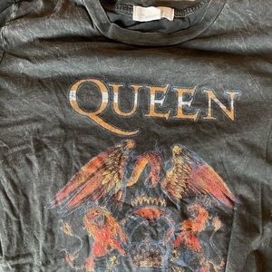 Queen Graphic Tee